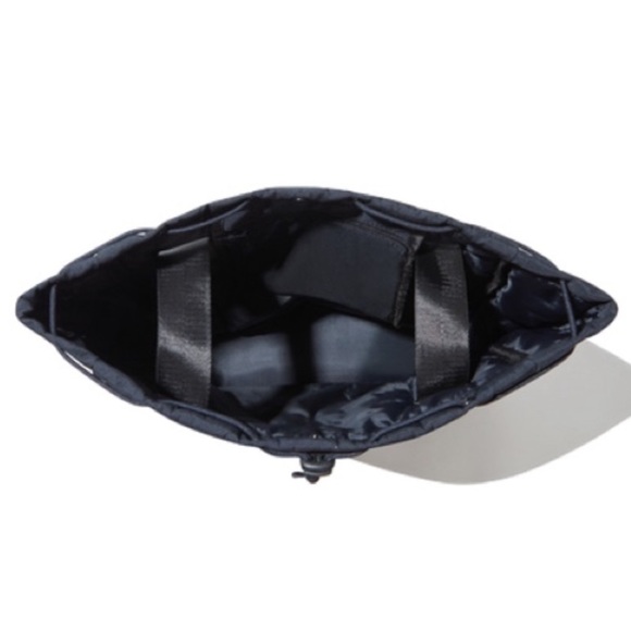 Beyond Yoga Gym Bag - Black Convertible Tote or Backpack w/ Shoe Compartment NWT - Picture 4 of 13